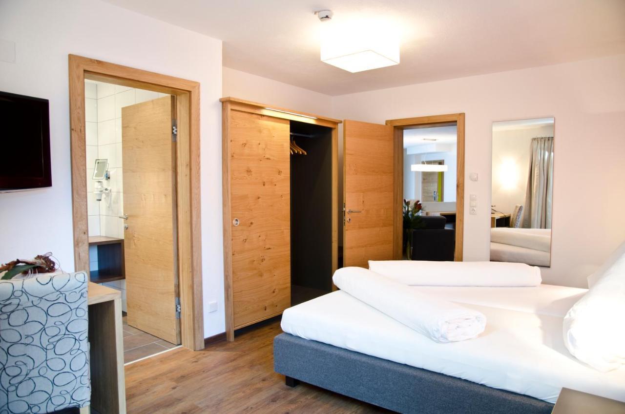 Hotel Garni Alpenland อิสชเกิล ภายนอก รูปภาพ